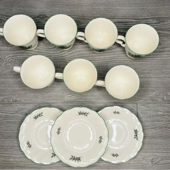 Nikko Japan happy holidays print tea cups & dessert plate 7 cups 3 plates - Picture 2 of 8